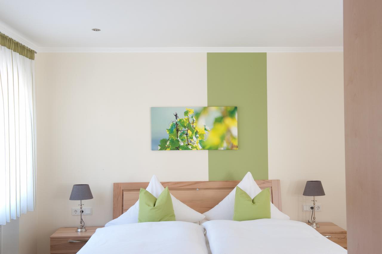 Weingut Hees - Landgasthof Zum Jäger aus Kurpfalz Auen Zimmer foto